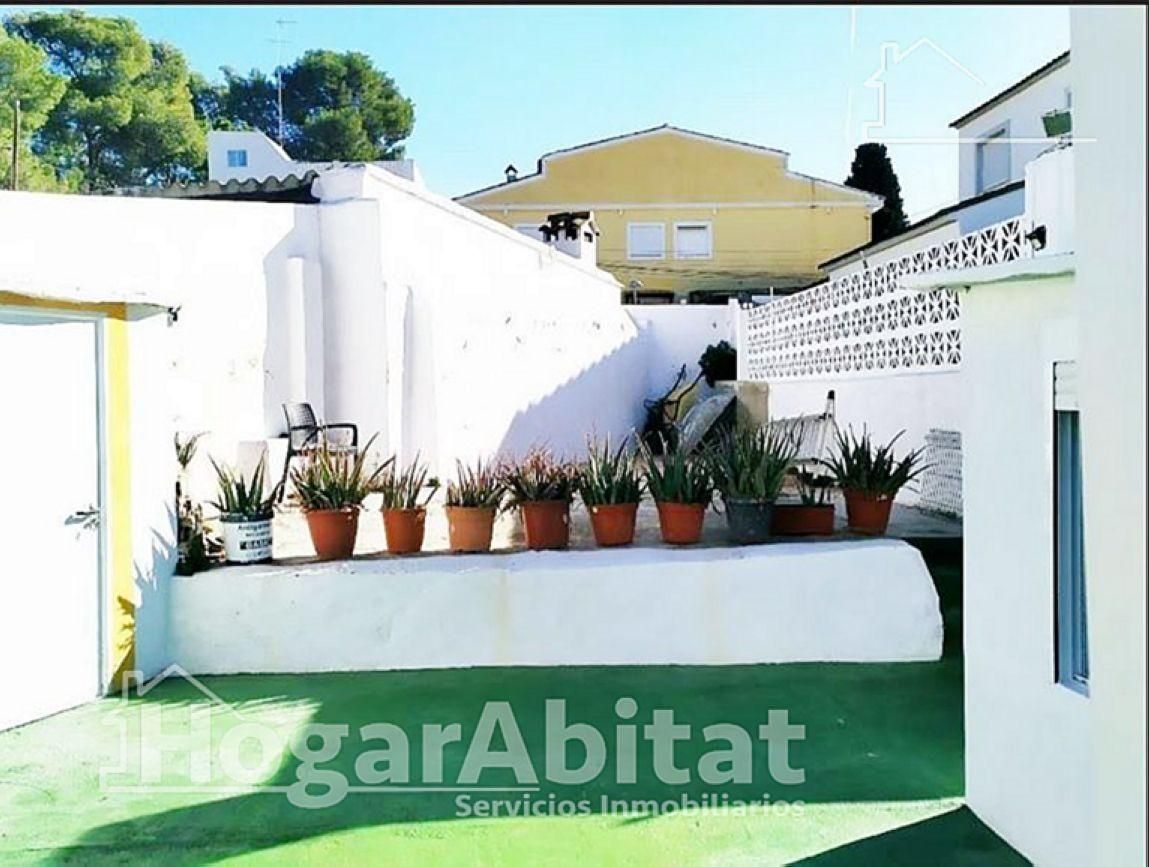 Jardí de Casa o xalet en venda en Paterna amb Aire condicionat, Calefacció i Jardí privat