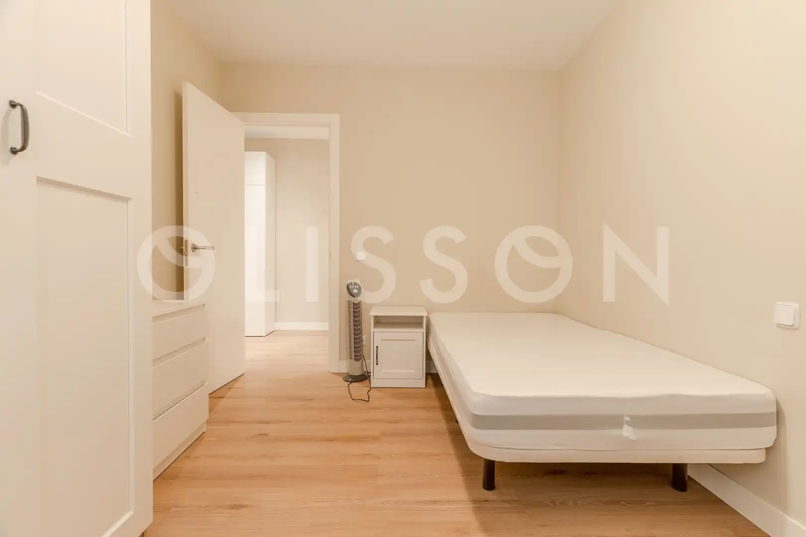 Habitación de Piso en venta en Madrid con Calefacción, Terraza y Trastero