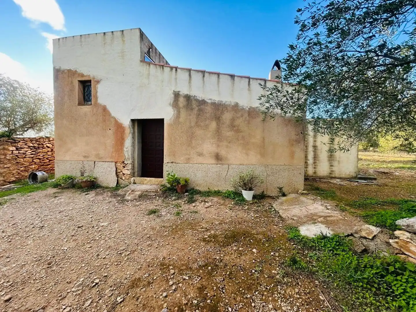Country homes for sale in Camarles