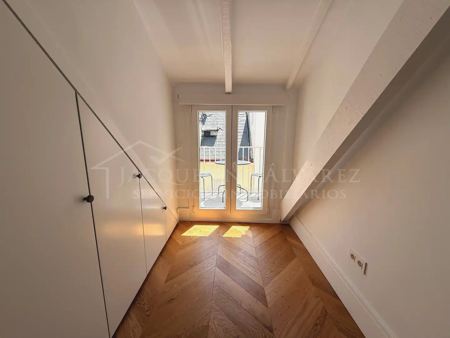 Dormitori de Àtic en venda en Madrid amb Aire condicionat, Calefacció i Parquet
