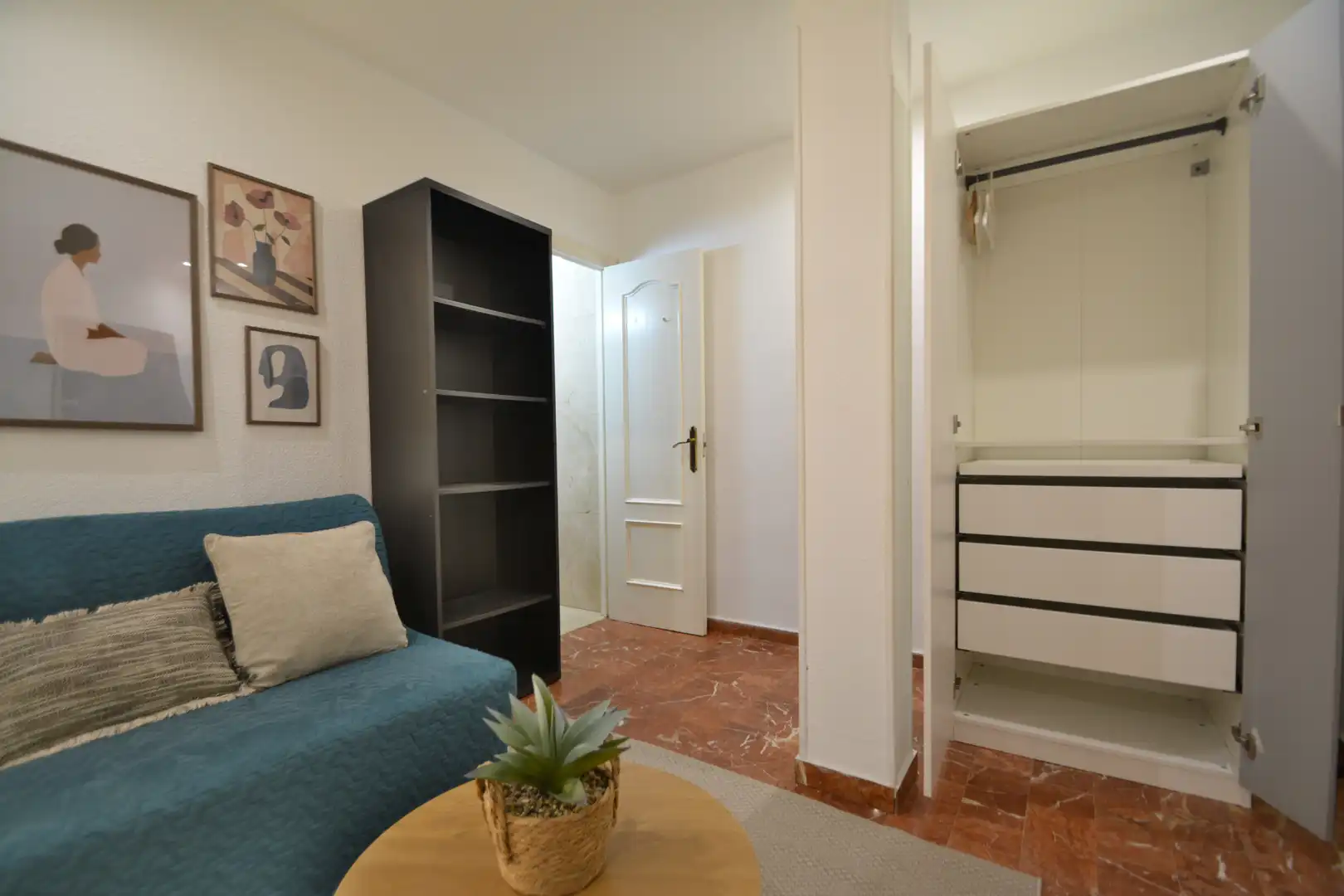 Schlafzimmer von Wohnung zur Miete in Madrid mit Heizung und Möbliert