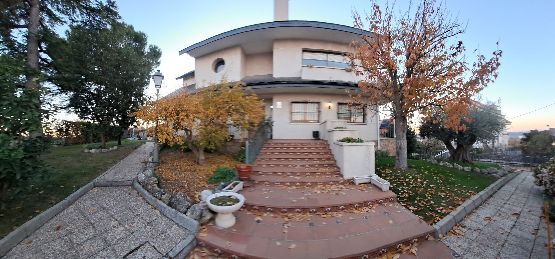 Vista exterior de Casa o xalet en venda en Aranjuez amb Aire condicionat, Calefacció i Jardí privat