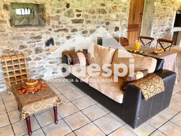 Sala d'estar de Casa o xalet en venda en Curtis amb Calefacció, Traster i Piscina