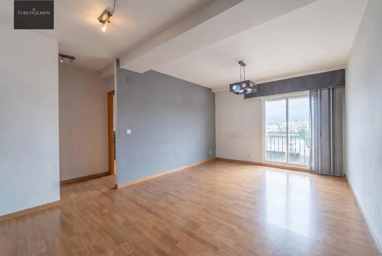 Flat with lift for sale in Calle Violeta, imagen 2