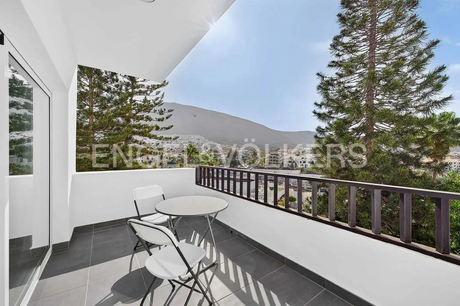 Piso con piscina en venta en Los Cristianos, imagen 3