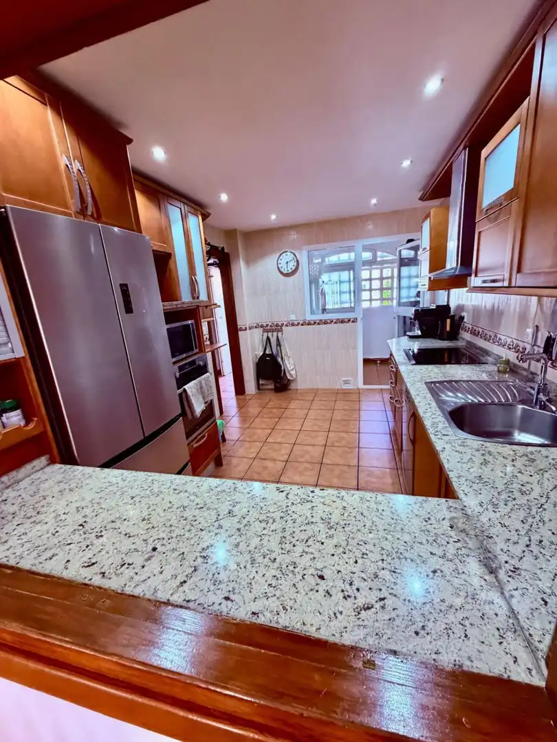Kitchen of Houses for sale in Fuengirola  with Air Conditioner, Heating and Private garden