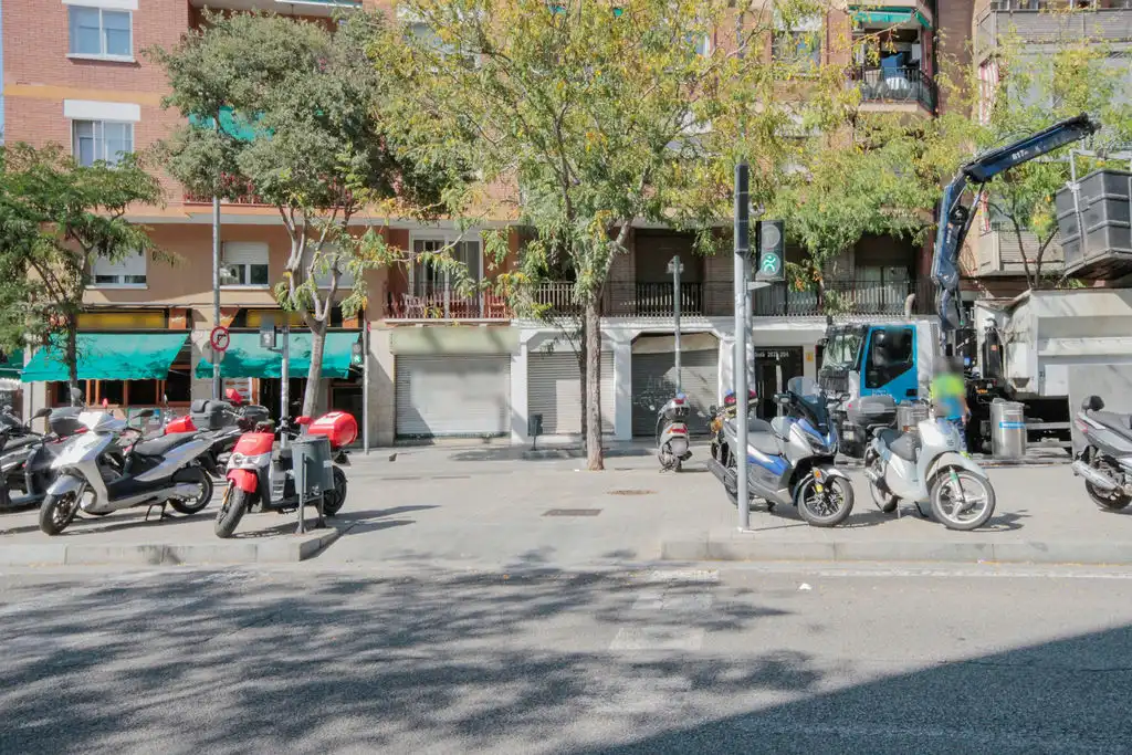 Außenansicht von Geschaftsraum zum Verkauf in Badalona
