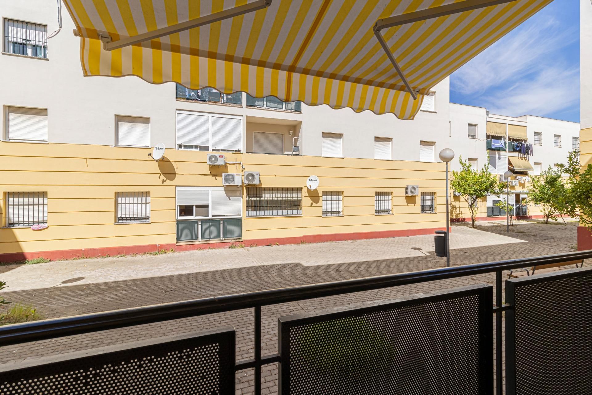 Vista exterior de Pis en venda en Jerez de la Frontera