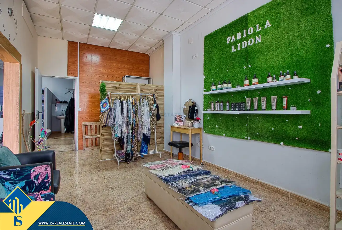 Local en venda en Torrevieja amb Aire condicionat, Calefacció i Moblat