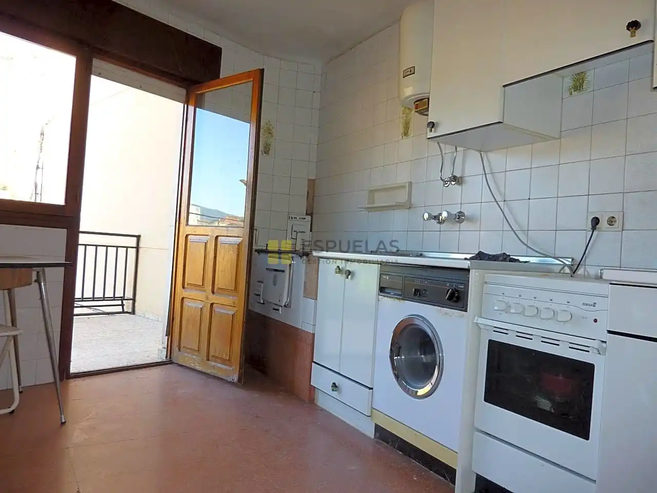 Cuina de Casa adosada en venda en Arnedillo amb Calefacció, Terrassa i Balcó