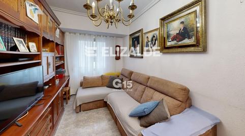 Foto 2 de Piso en venta en Pintore Kalea, Lasarte-Oria, Gipuzkoa