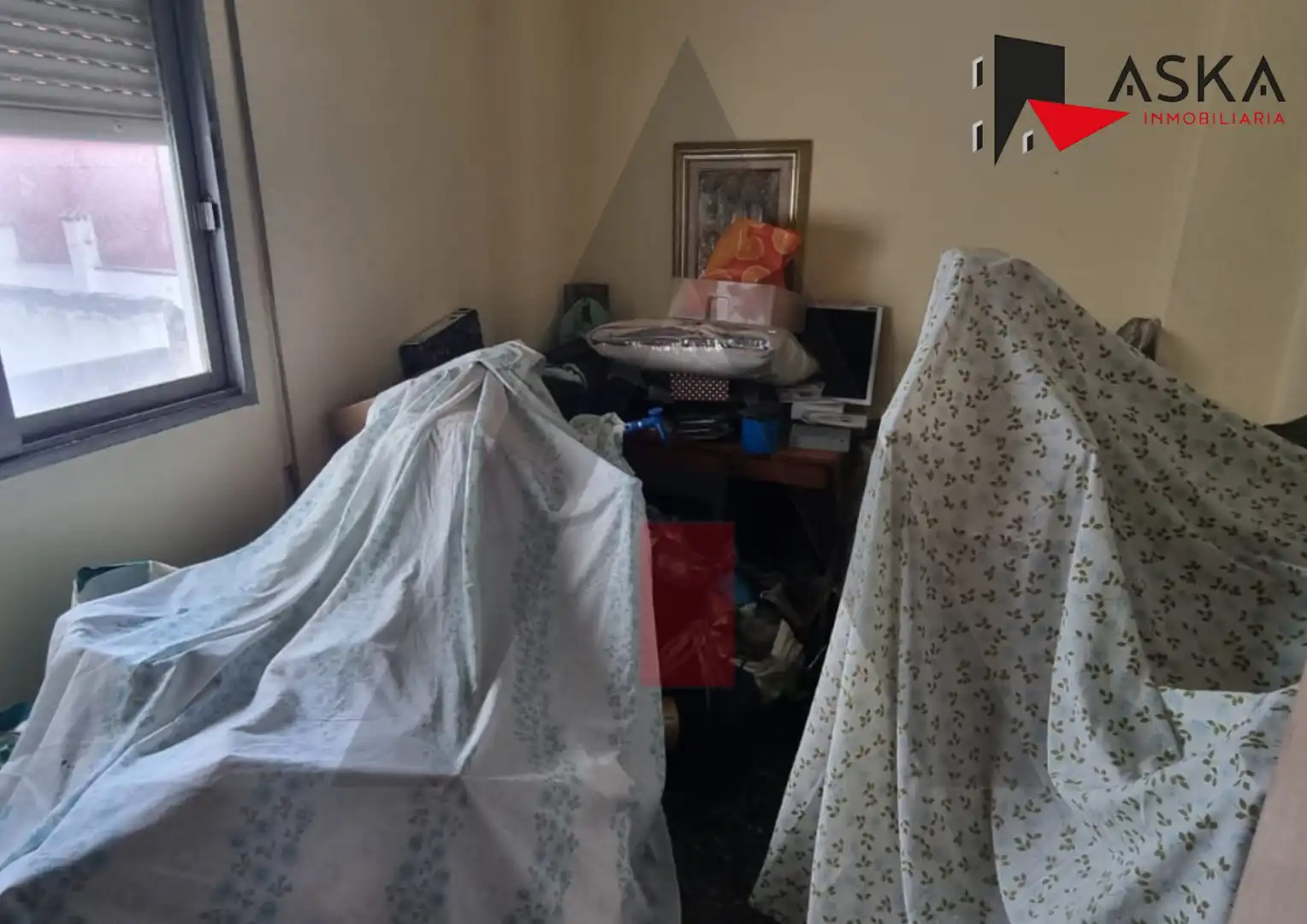 Bedroom of Flat for sale in Torrent  with Air Conditioner and Balcony