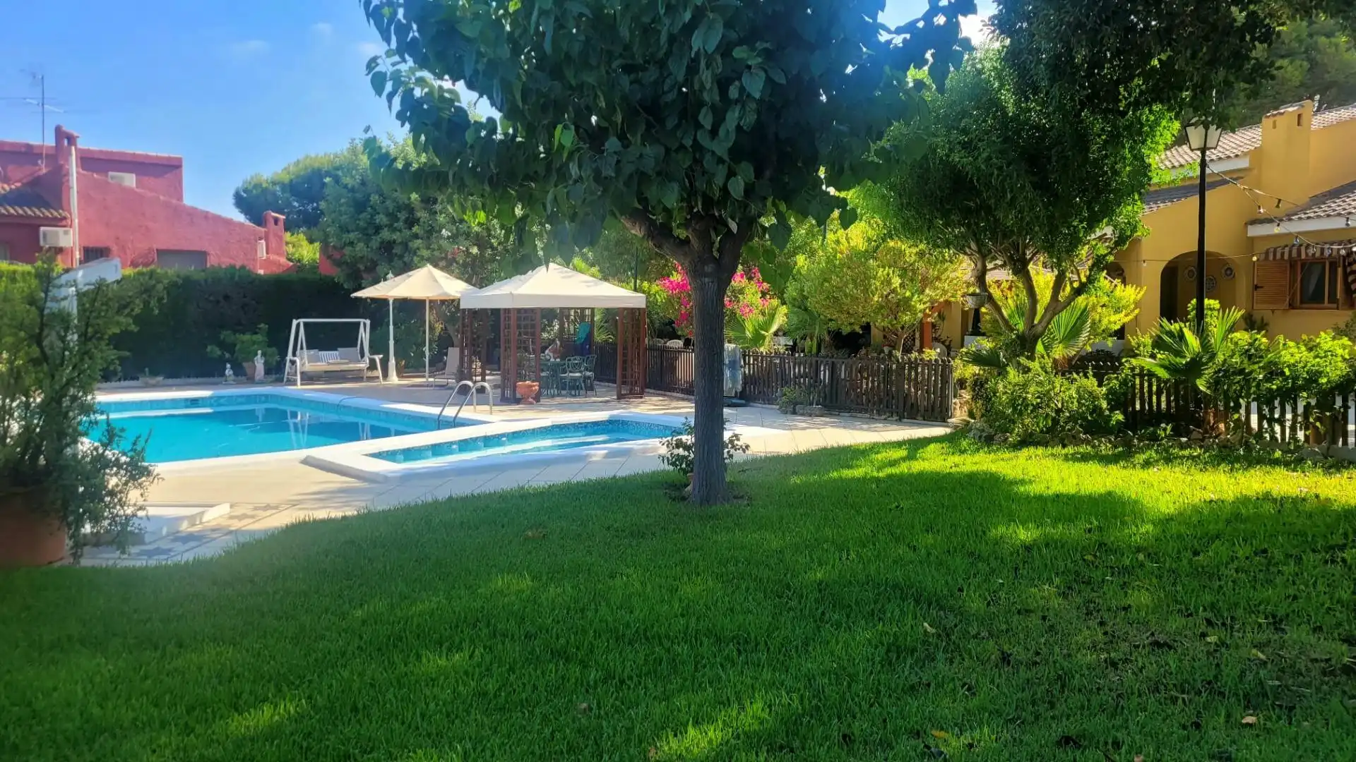 Jardí de Casa o xalet en venda en Mutxamel amb Calefacció, Jardí privat i Traster