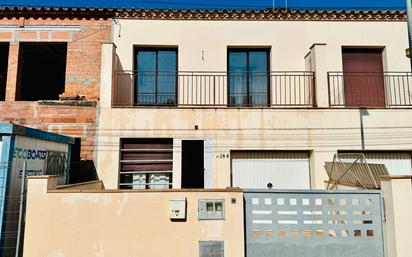 Exterior view of Single-family semi-detached for sale in Empuriabrava  with Air Conditioner, Heating and Private garden