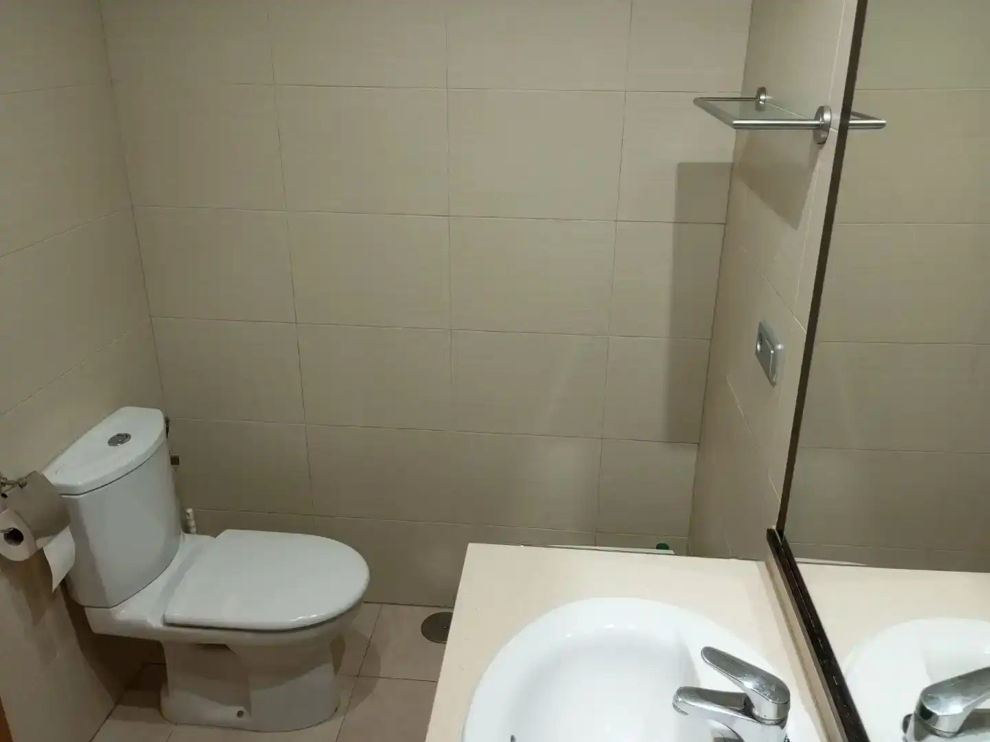 Bany de Apartament en venda en Alicante / Alacant amb Aire condicionat, Piscina i Balcó