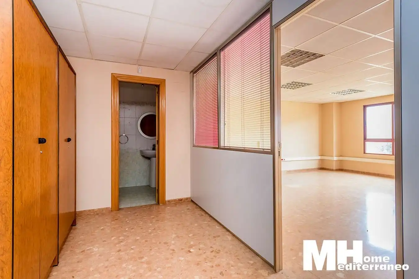 Office for sale in Vila-real  with Air Conditioner and Heating