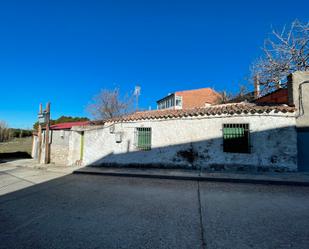 Vista exterior de Casa adosada en venda en La Parrilla 