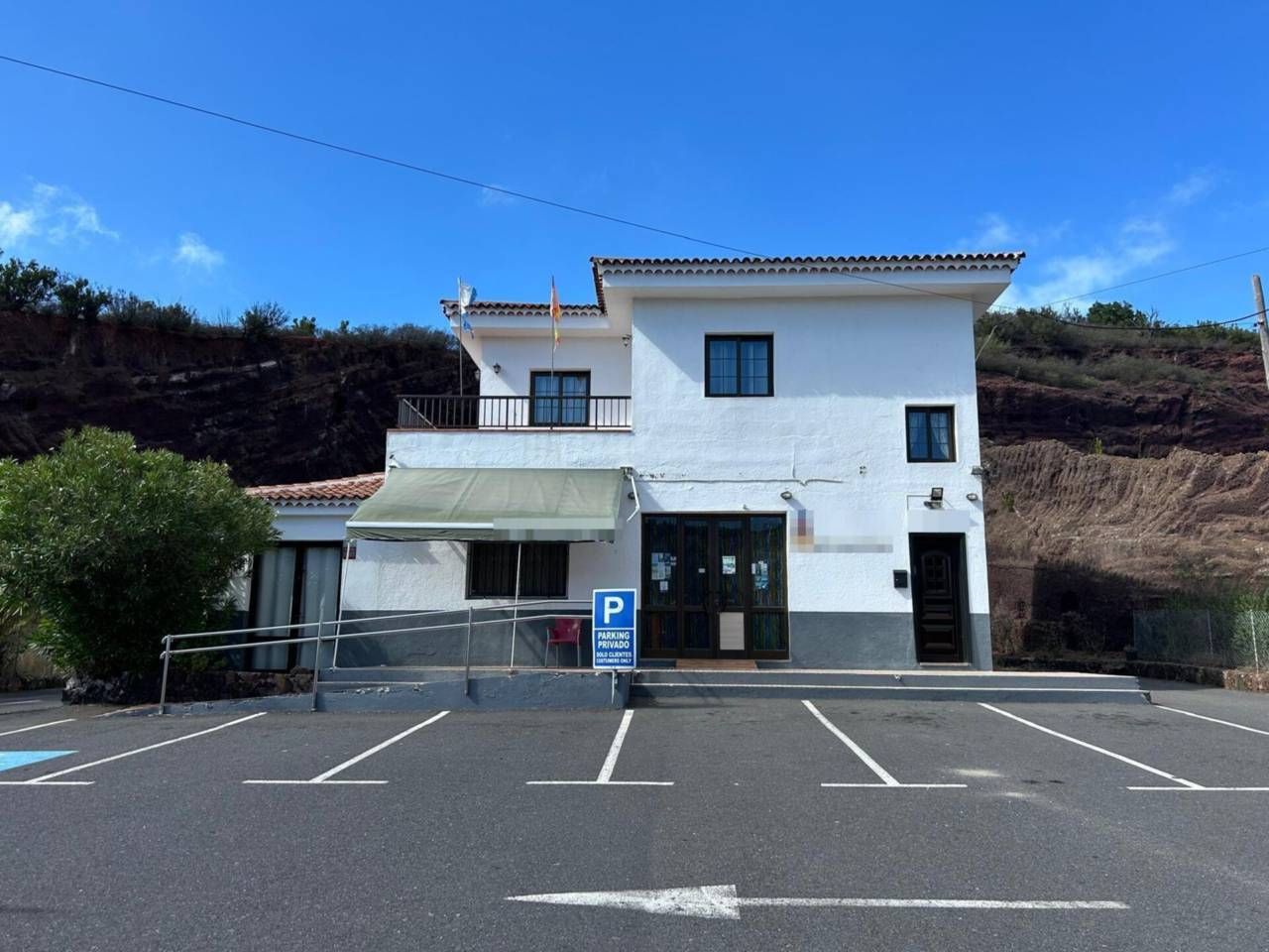 Außenansicht von Haus oder Chalet zum Verkauf in El Tanque mit Privatgarten, Terrasse und Möbliert