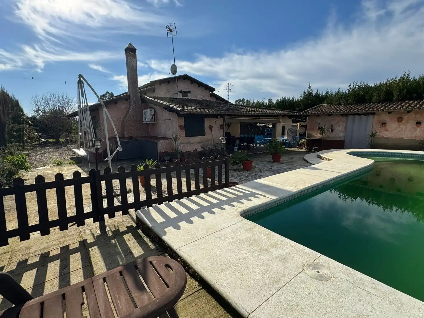 House with pool for sale in Pilas, imagen 3