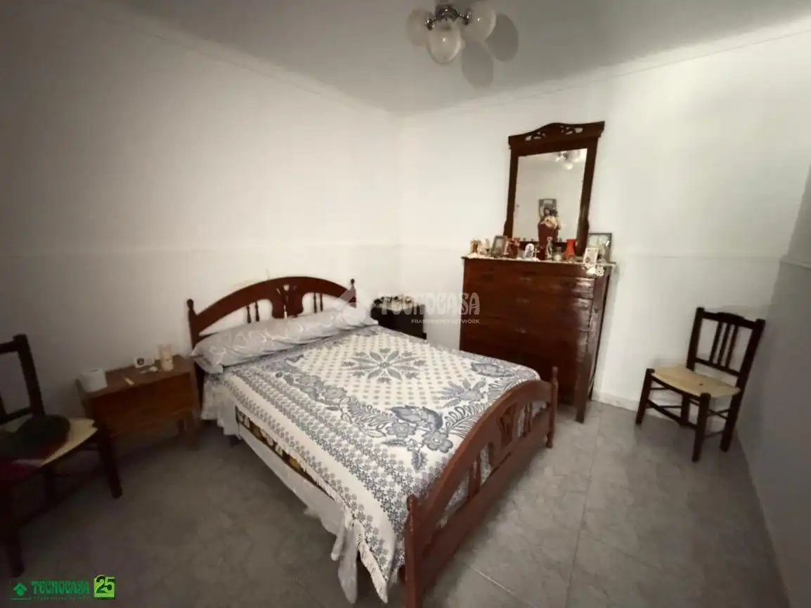 Casa aparellada en venda a Granátula de Calatrava, imagen 5