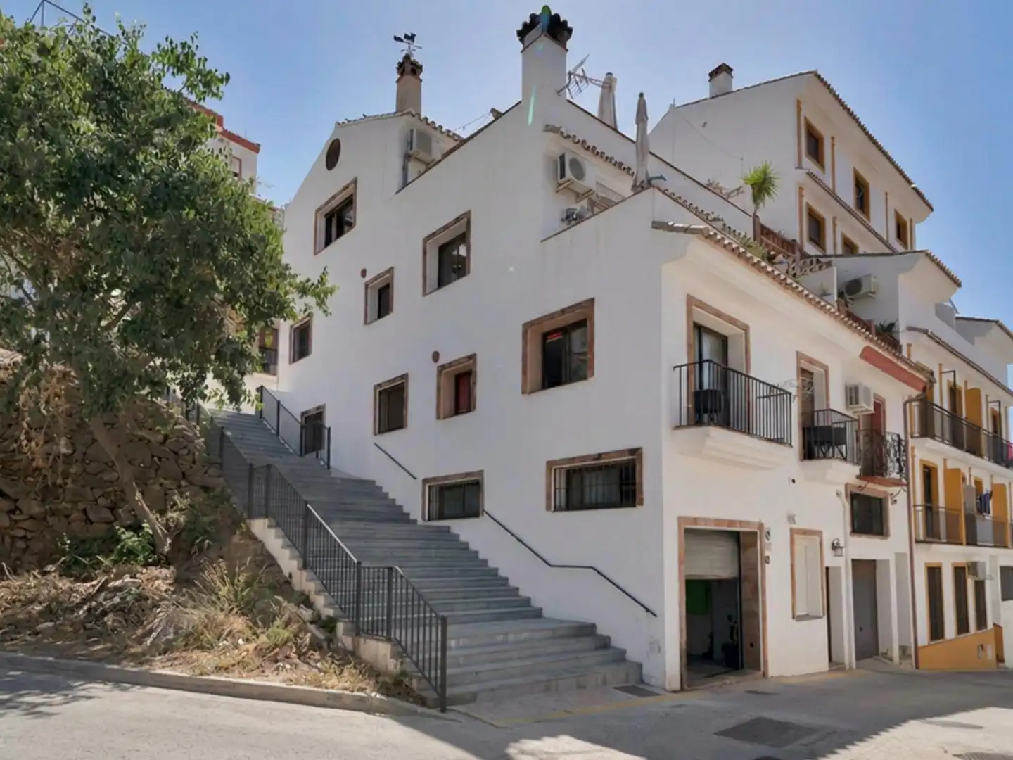 Vista exterior de Edificio en venta en Ojén