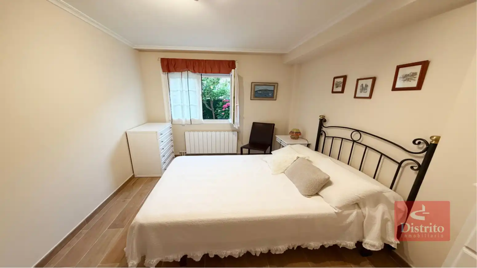 Schlafzimmer von Wohnung zur Miete in Ribamontán al Mar mit Heizung, Abstellraum und Möbliert