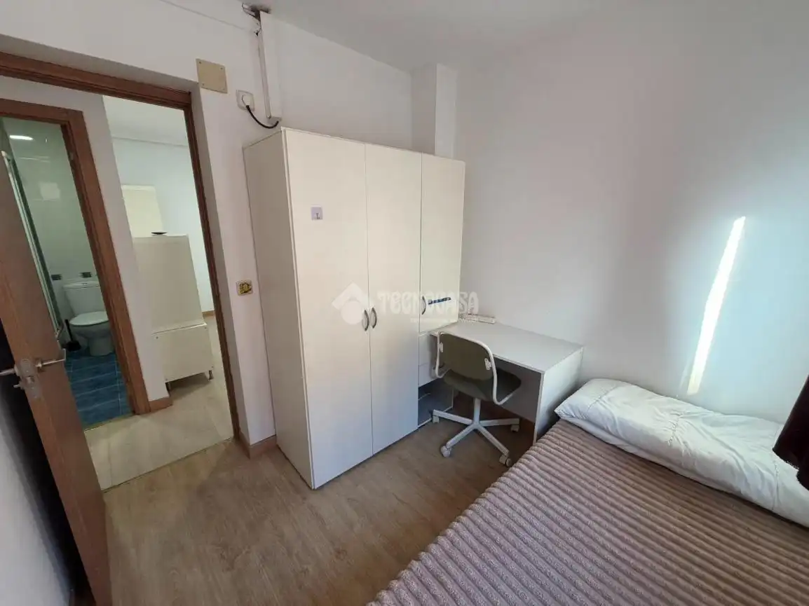 Bedroom of Flat for sale in Getafe  with Air Conditioner, Terrace and Furnished