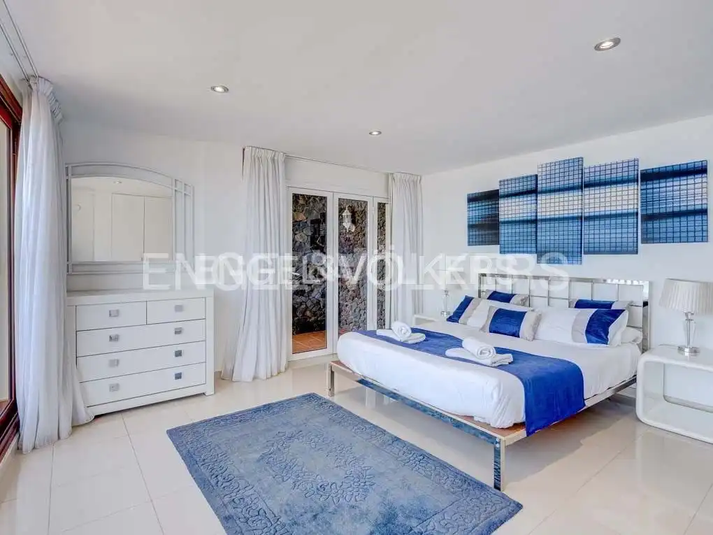 Houses for sale in Acantilados de Los Gigantes