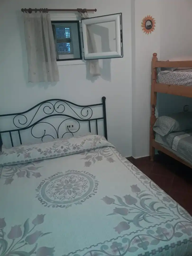 Dormitori de Pis de lloguer en Motril amb Moblat, Rentadora i Microones