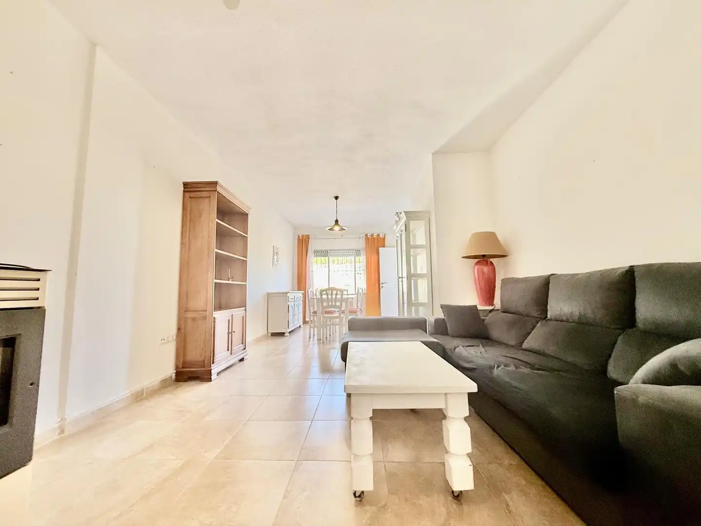 Sala d'estar de Casa o xalet en venda en Orihuela amb Aire condicionat, Jardí privat i Terrassa