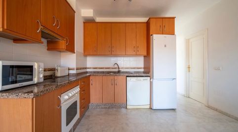 Foto 4 de Piso en venta en Los Pacos, Fuengirola