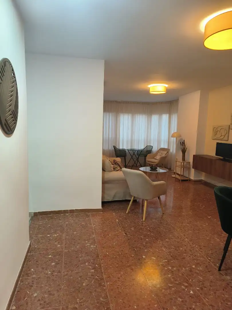 Flat with pool to rent in Calle el Ciruelo 4