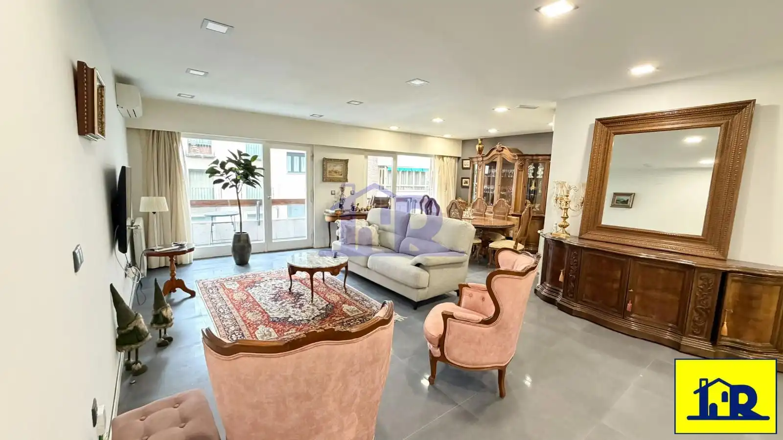 Living room of Flat for sale in Cuenca  with Air Conditioner, Heating and Terrace