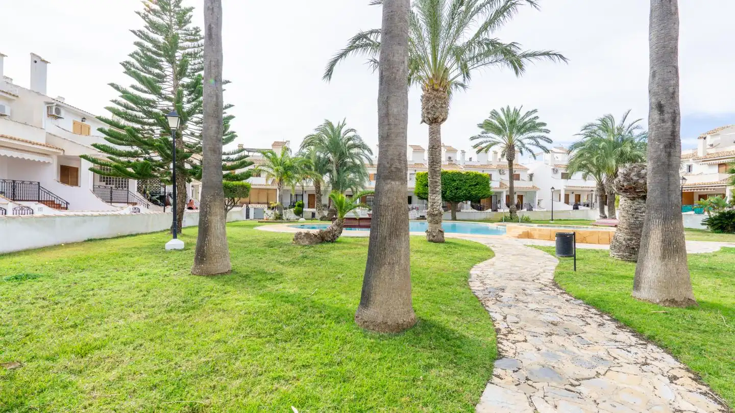 Garden of Detached homes for sale in Santa Pola  with Air Conditioner, Terrace and Swimming Pool