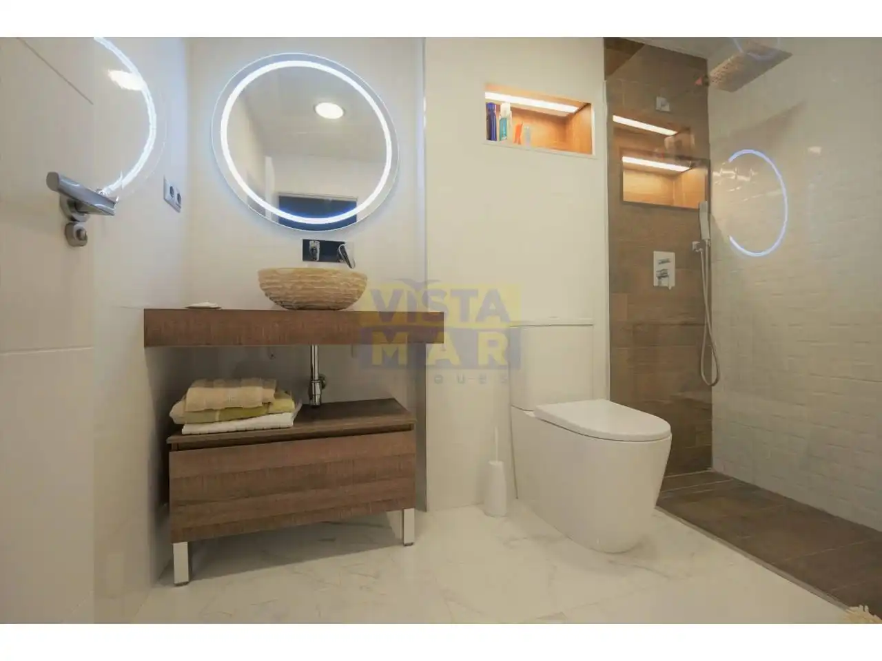 Baño de Piso de alquiler en Cubelles con Aire acondicionado, Calefacción y Terraza