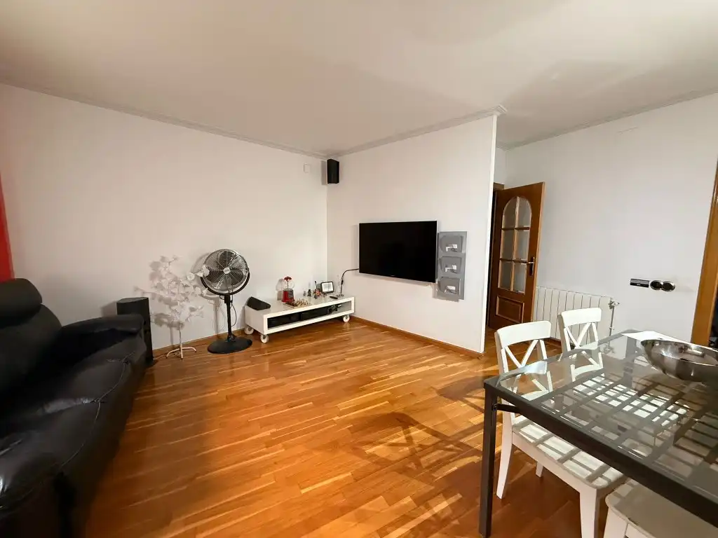 Flat for sale in Montigalà