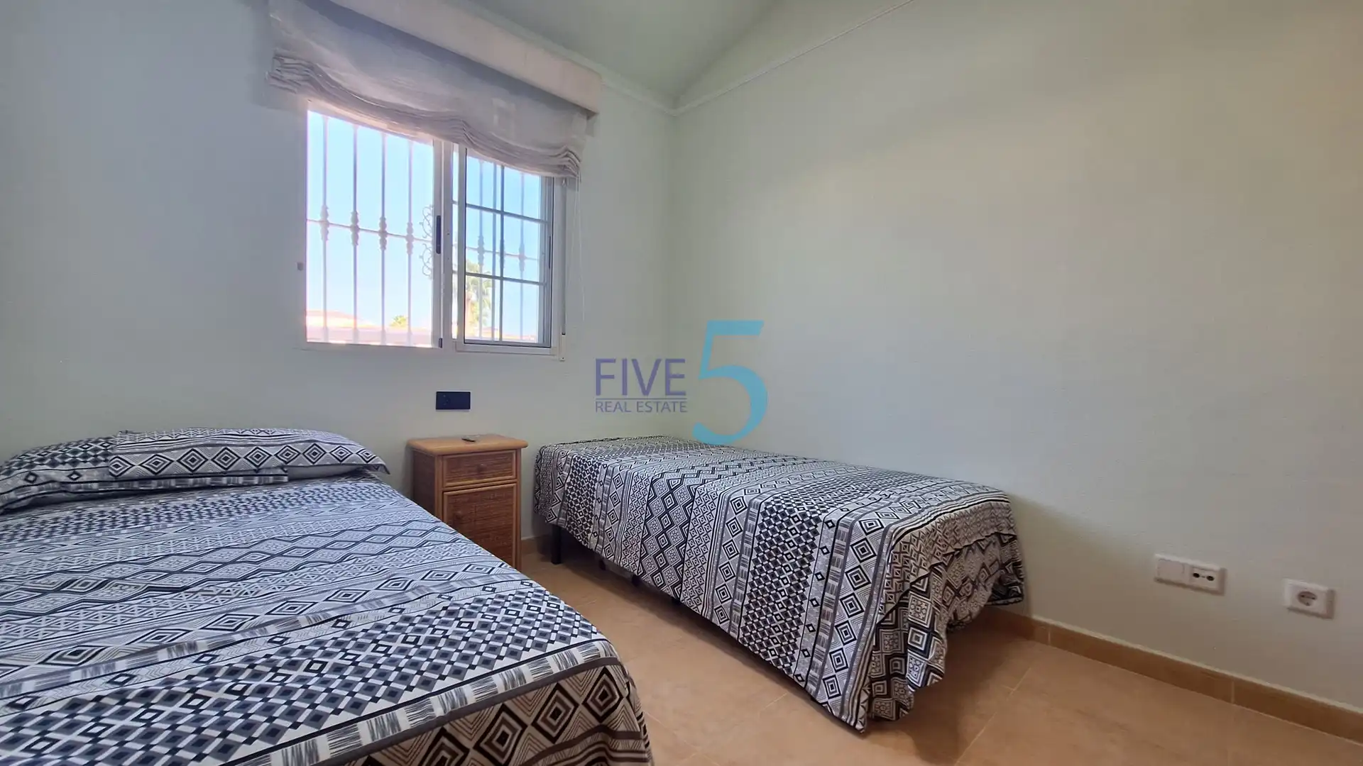 Schlafzimmer von Maisonette zum Verkauf in Santa Pola mit Terrasse, Abstellraum und Schwimmbad
