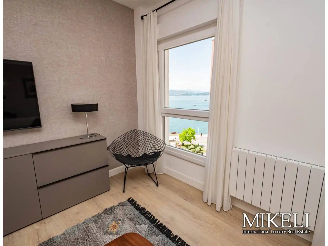 Schlafzimmer von Wohnung zur Miete in Santander mit Heizung und Möbliert