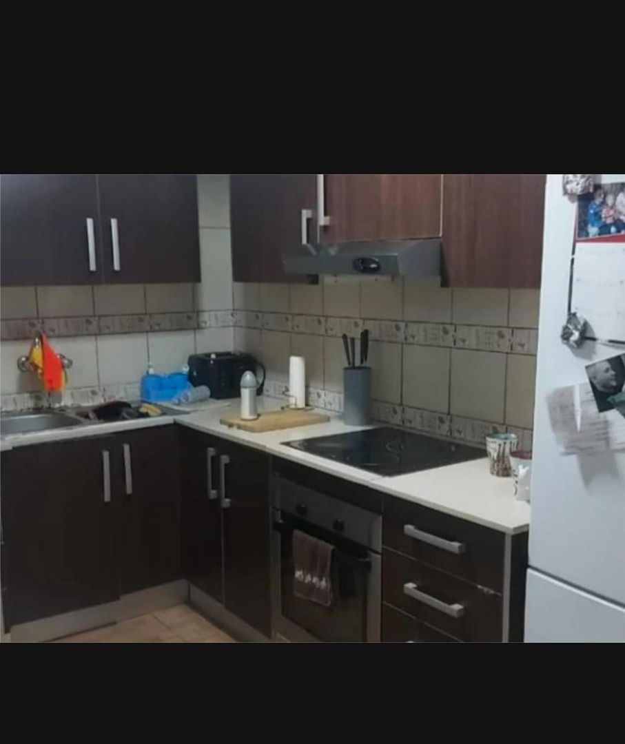 Küche von Wohnung zum verkauf in Vilamarxant mit Waschmaschine und Mikrowelle