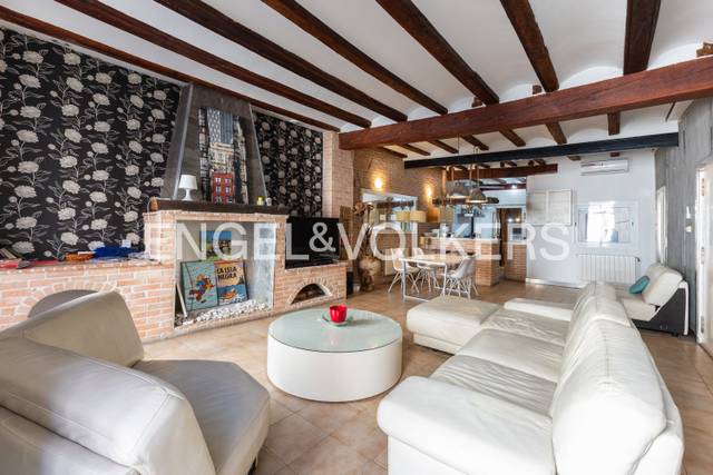 Apartamento en Venta en Carrer de Guillem Sorolla en El Pilar