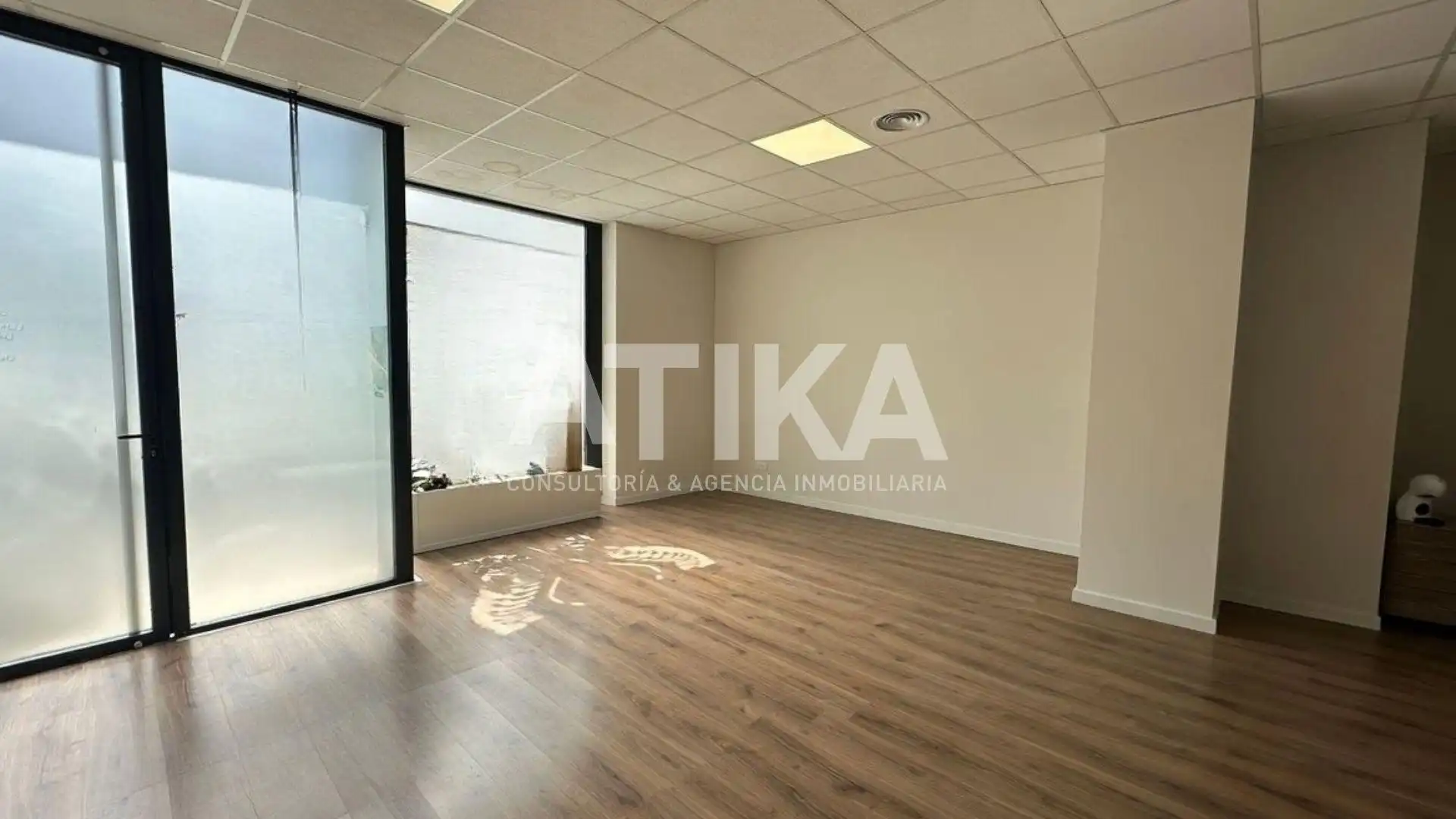 Business premises to rent in Sant Josep - Zona Hospital
