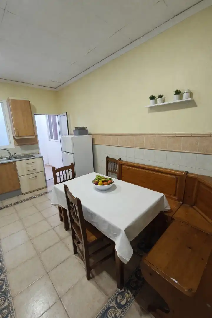 Cocina de Casa o chalet en venta en Alicante / Alacant con Aire acondicionado, Calefacción y Jardín privado