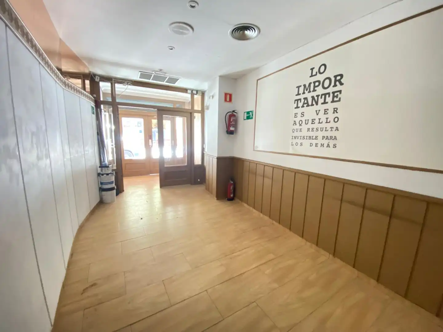 Business premises for sale in Calle Tejares