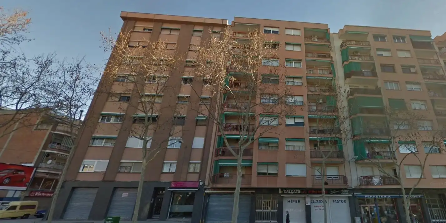 Appartement à vendre à Santa Coloma 52 Portal 52 Escalera 1 Planta 5 Puer 52
