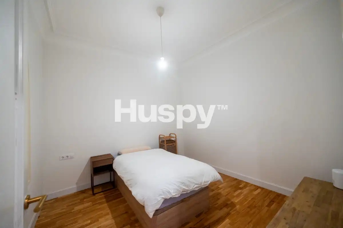 Bedroom of Flat for rent in Barcelona  with Air Conditioner, Heating and Furnished