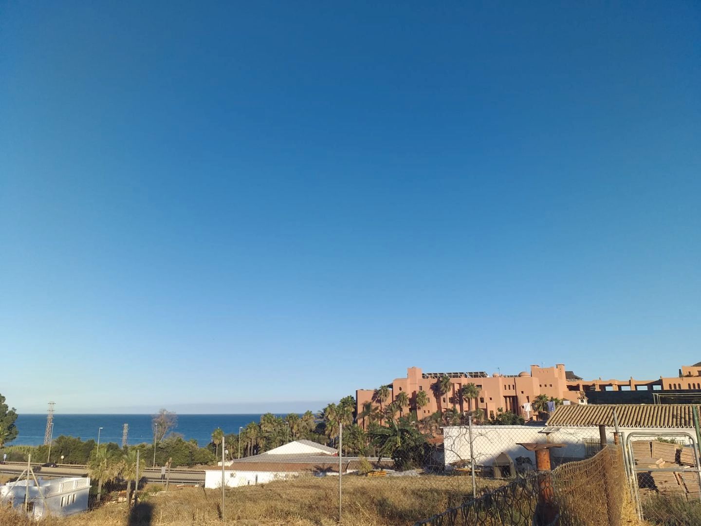 Vista exterior de Residencial en venda en Estepona
