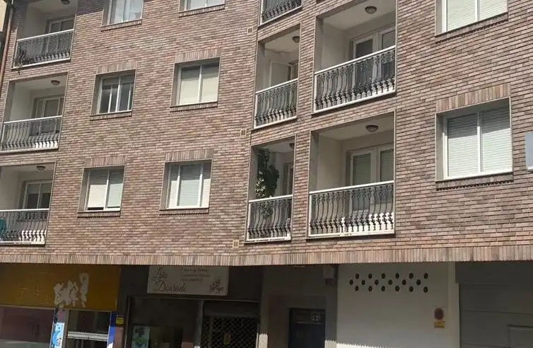 Vista exterior de Piso en venta en Ordes