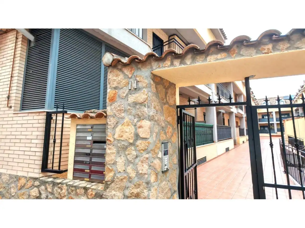 Terraced house for sale in Calle San Roque 31