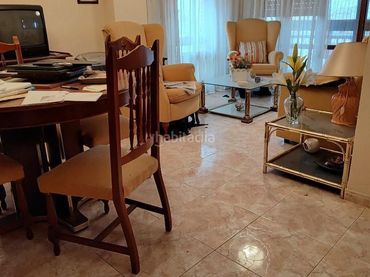 Piso con ascensor en venta en Avenida Juan Pereda Pila 4