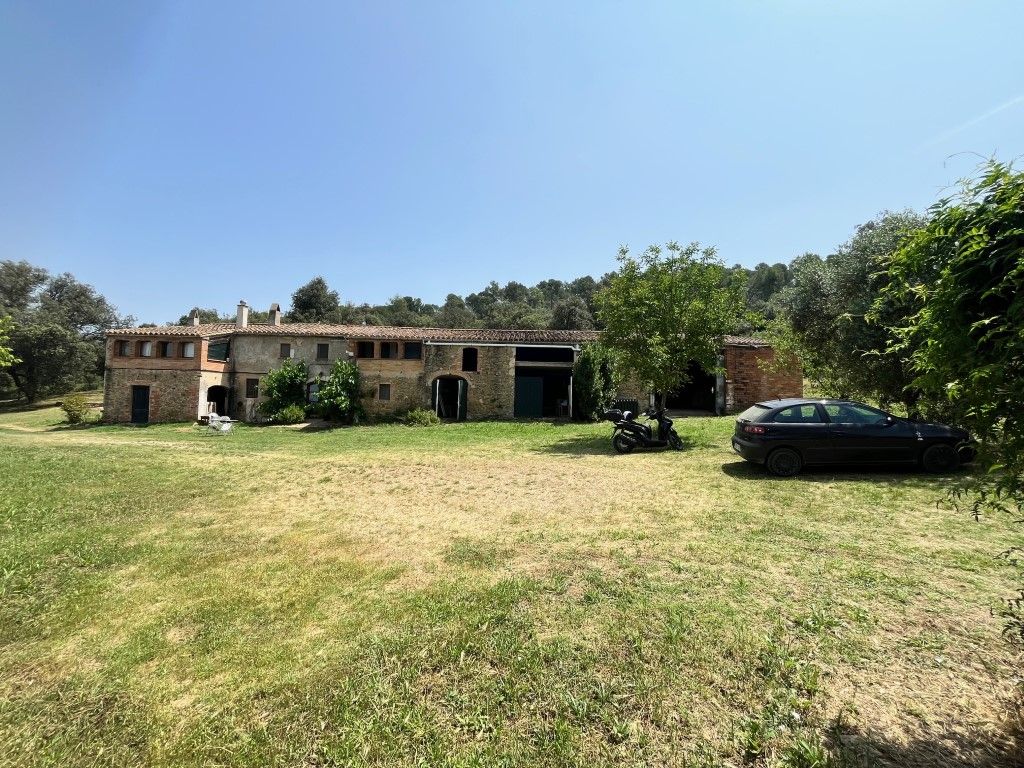 Exterior view of Country house for sale in Foixà